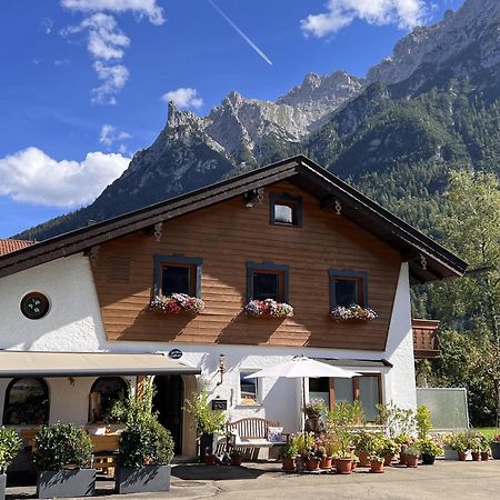 Hotel Garni Gästehaus Edlhuber Mittenwald Exteriör bild