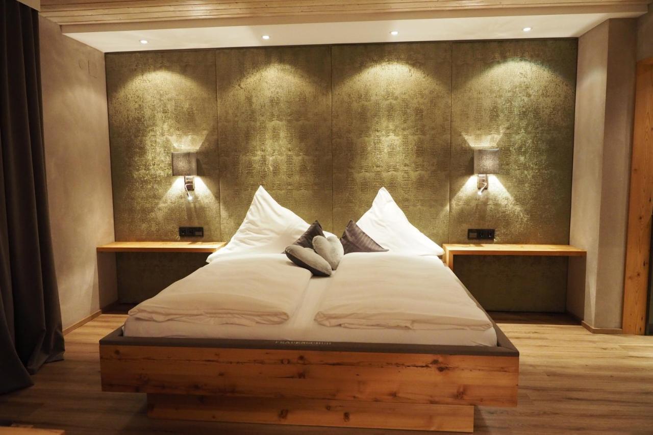 Hotel Garni Gästehaus Edlhuber Mittenwald Rum bild