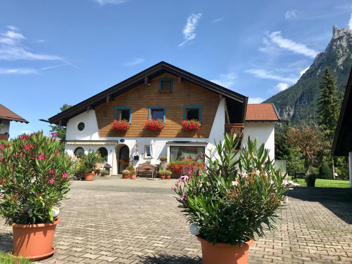 Hotel Garni Gästehaus Edlhuber Mittenwald Exteriör bild