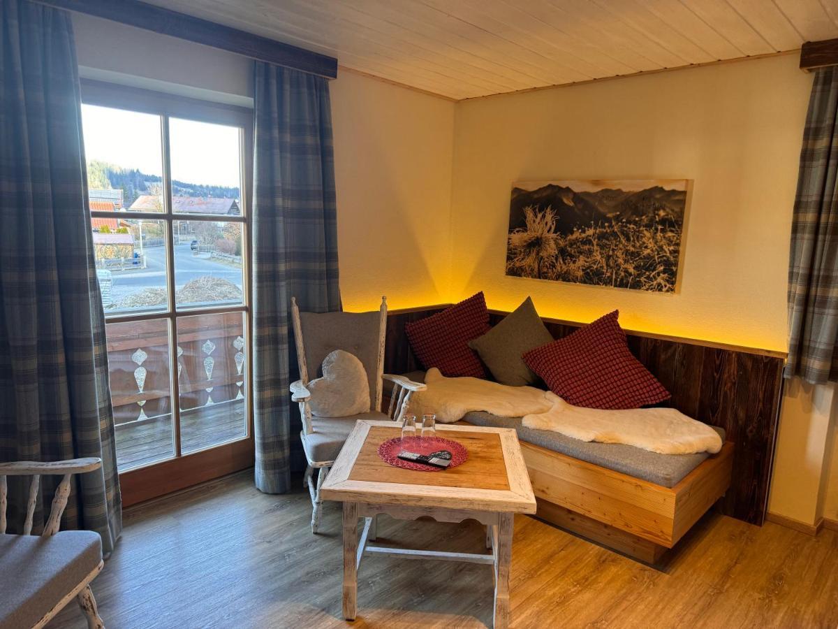 Hotel Garni Gästehaus Edlhuber Mittenwald Exteriör bild