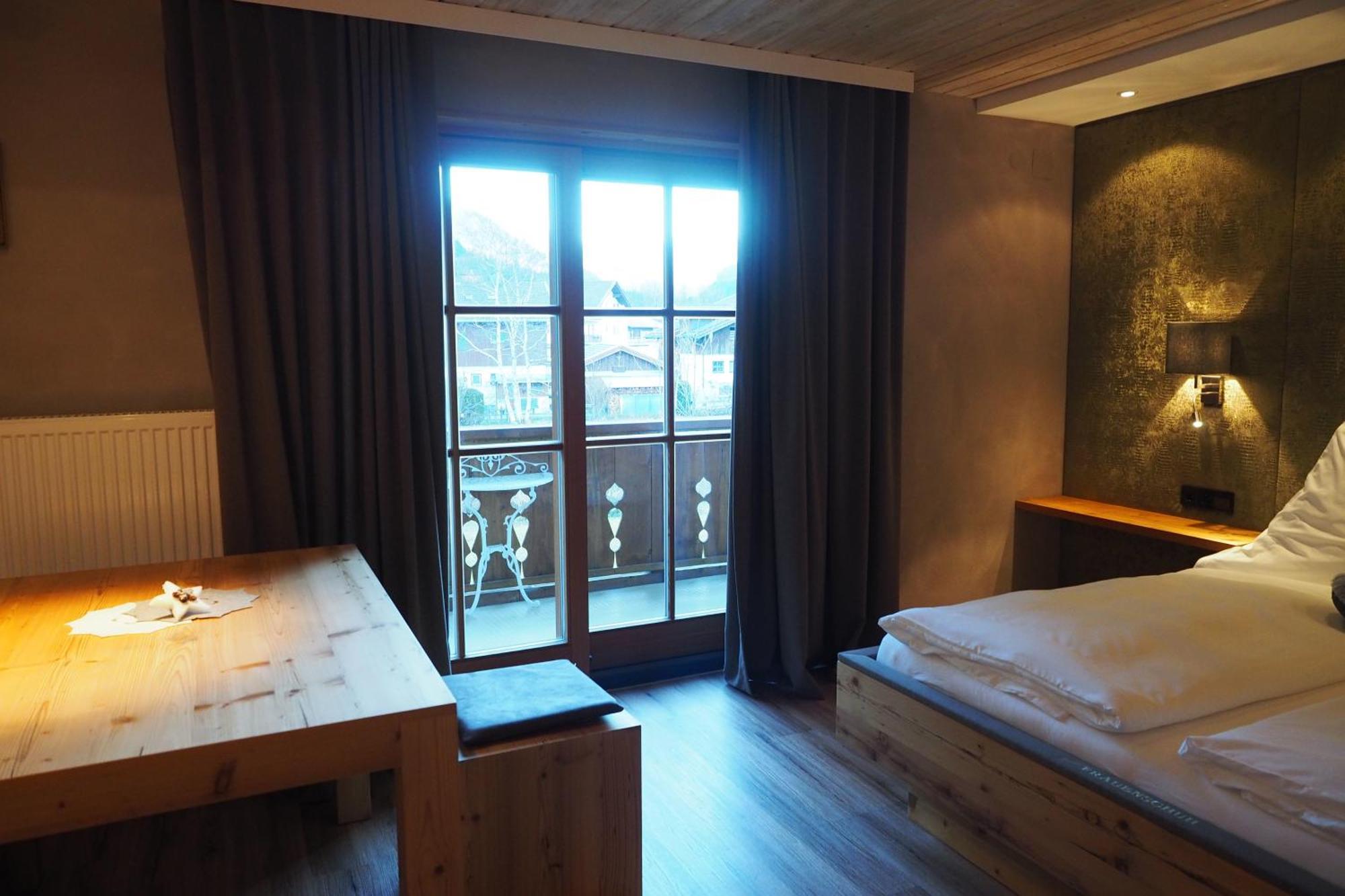 Hotel Garni Gästehaus Edlhuber Mittenwald Rum bild