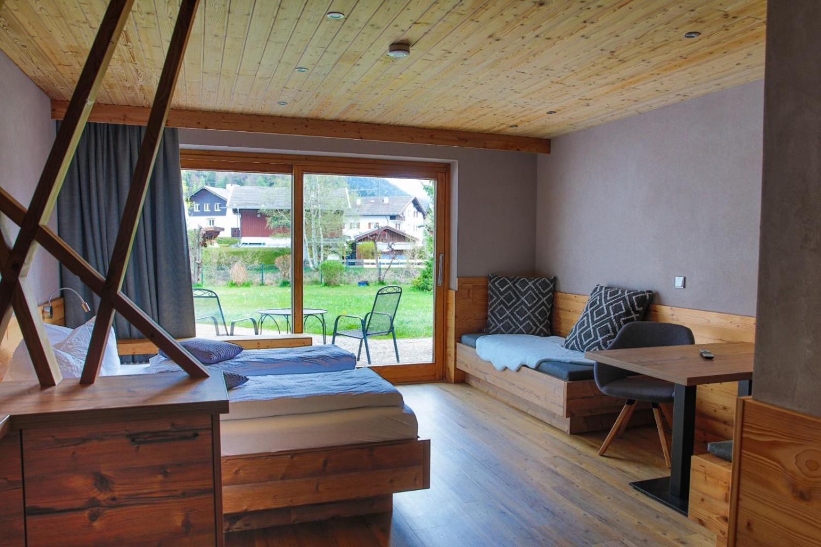 Hotel Garni Gästehaus Edlhuber Mittenwald Rum bild