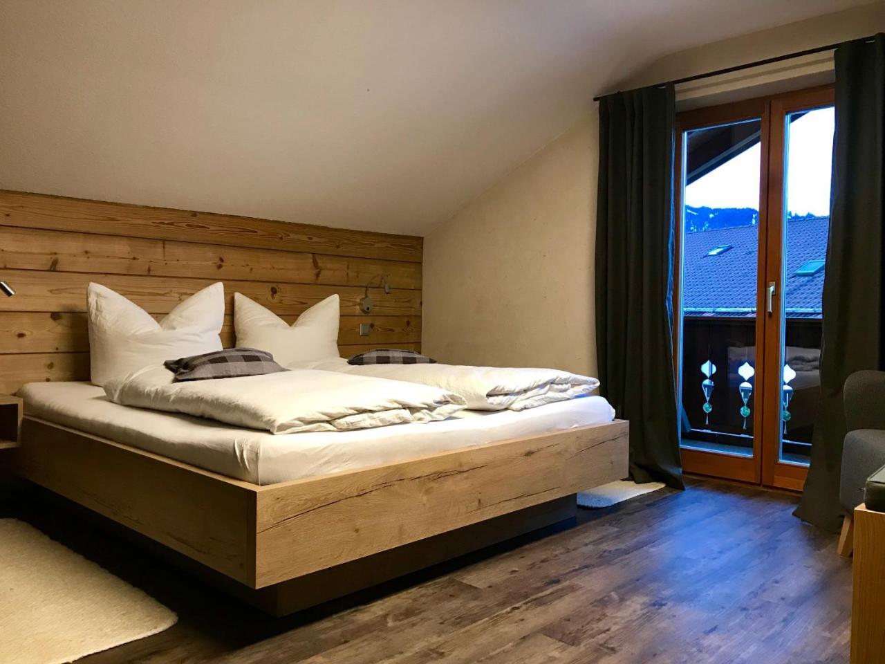 Hotel Garni Gästehaus Edlhuber Mittenwald Exteriör bild