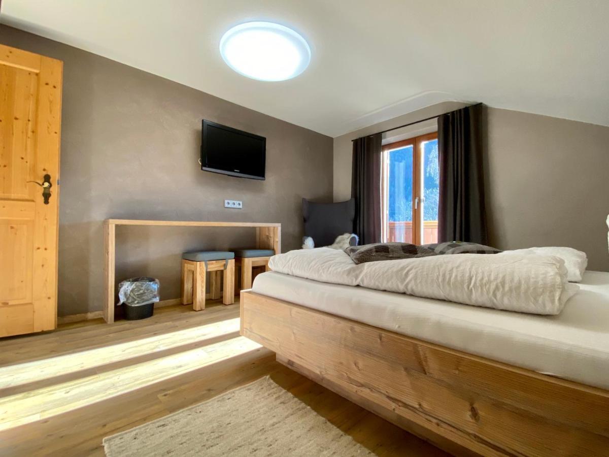 Hotel Garni Gästehaus Edlhuber Mittenwald Exteriör bild
